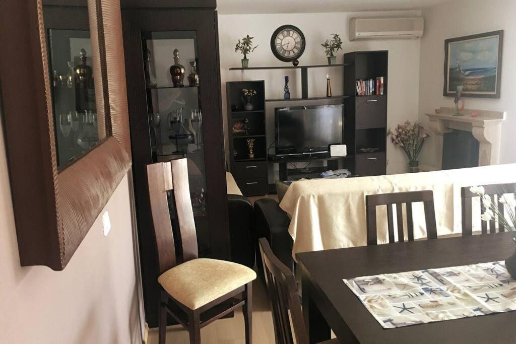 Beautiful With A Private Pool ! Ferienhaus *